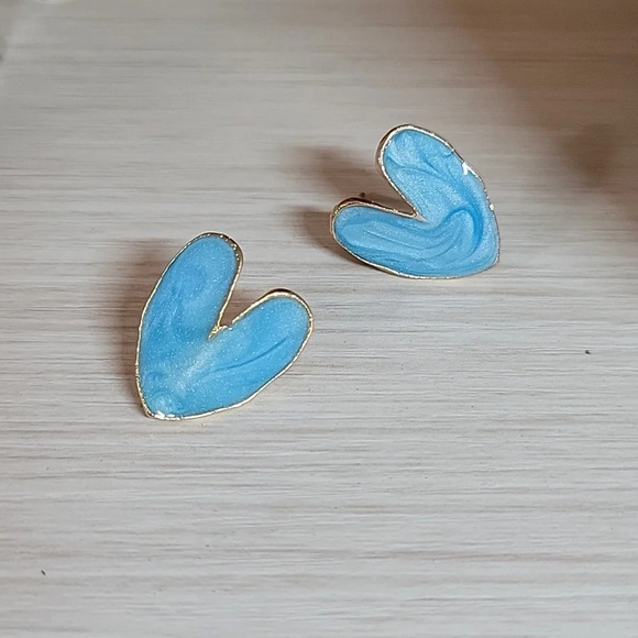 ABSTRACT HEART ENAMEL SWIRL EARRINGS - Picture 4 of 6